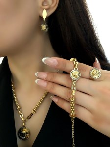 سرویس زنانه ورساچ استیل کد S118 سرویس زنانه ورساچ استیل کد S118