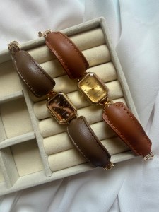 ساعت مچی زنانه دسته چرم صفحه مستطیل مدل bvlgari کد W145 ساعت مچی زنانه دسته چرم صفحه مستطیل مدل bvlgari کد W145