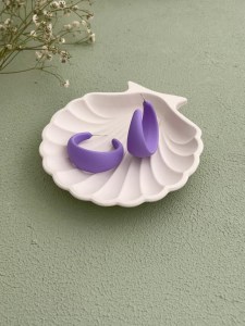 گوشواره سیلیکون نیم دایره رنگ یاسی کد E126