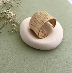 دستنبند بنگل رشته ای طلایی کد B104